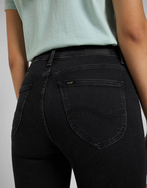 Lee Women's Foreverfit Jeans In Black Avery